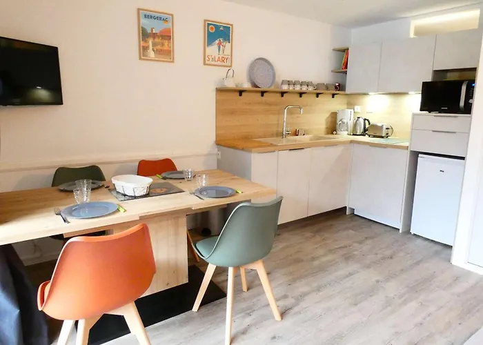 T2 A Avec Balcon, Parking Et Equipements Pour 6 Personnes - Fr-1-457-228